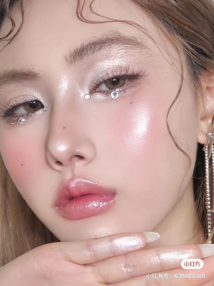 WIDZ Diamond Waterproof Highlighter Powder Spray Glitter 03