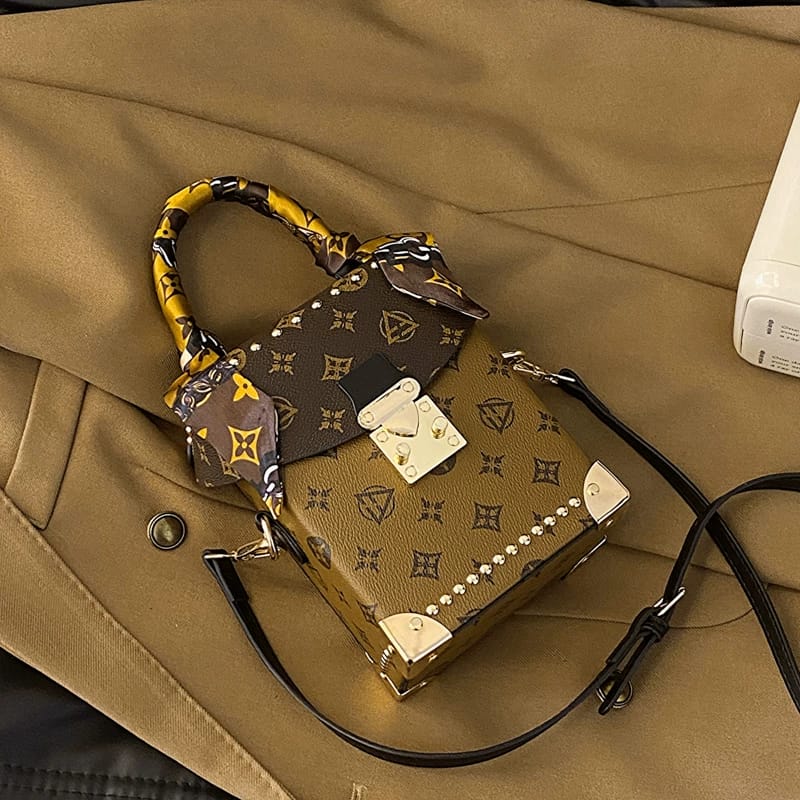 Louis Vuitton New Box Girls Bag