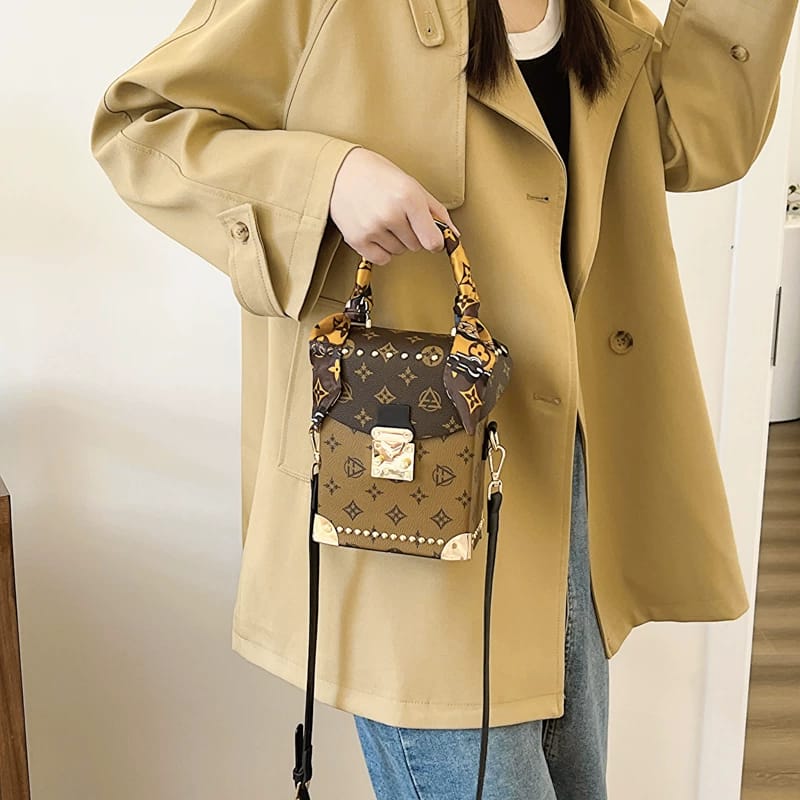 Louis Vuitton New Box Girls Bag
