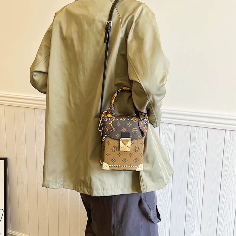 Louis Vuitton New Box Girls Bag
