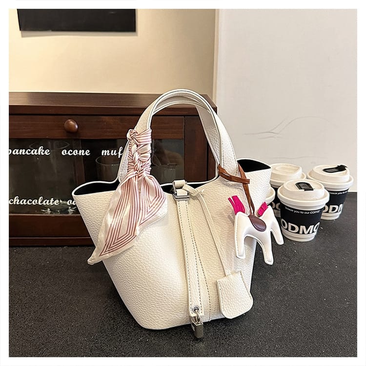 White Large Capacity PU Leather Bucket Bag