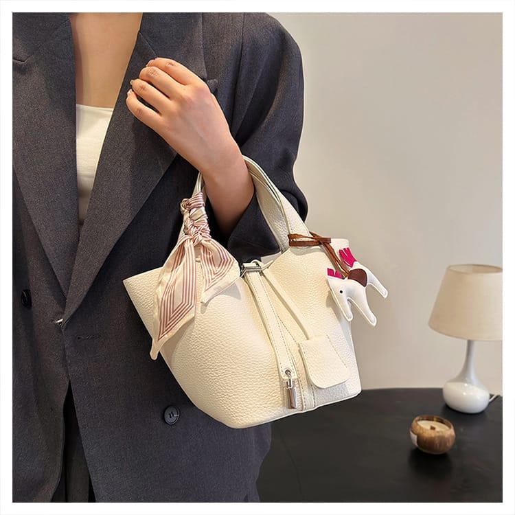 White Large Capacity PU Leather Bucket Bag