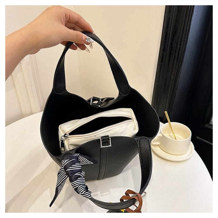 White Large Capacity PU Leather Bucket Bag