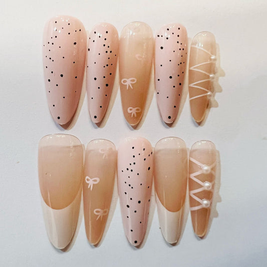Y030 Press On Nails Stiletto Almond Shape