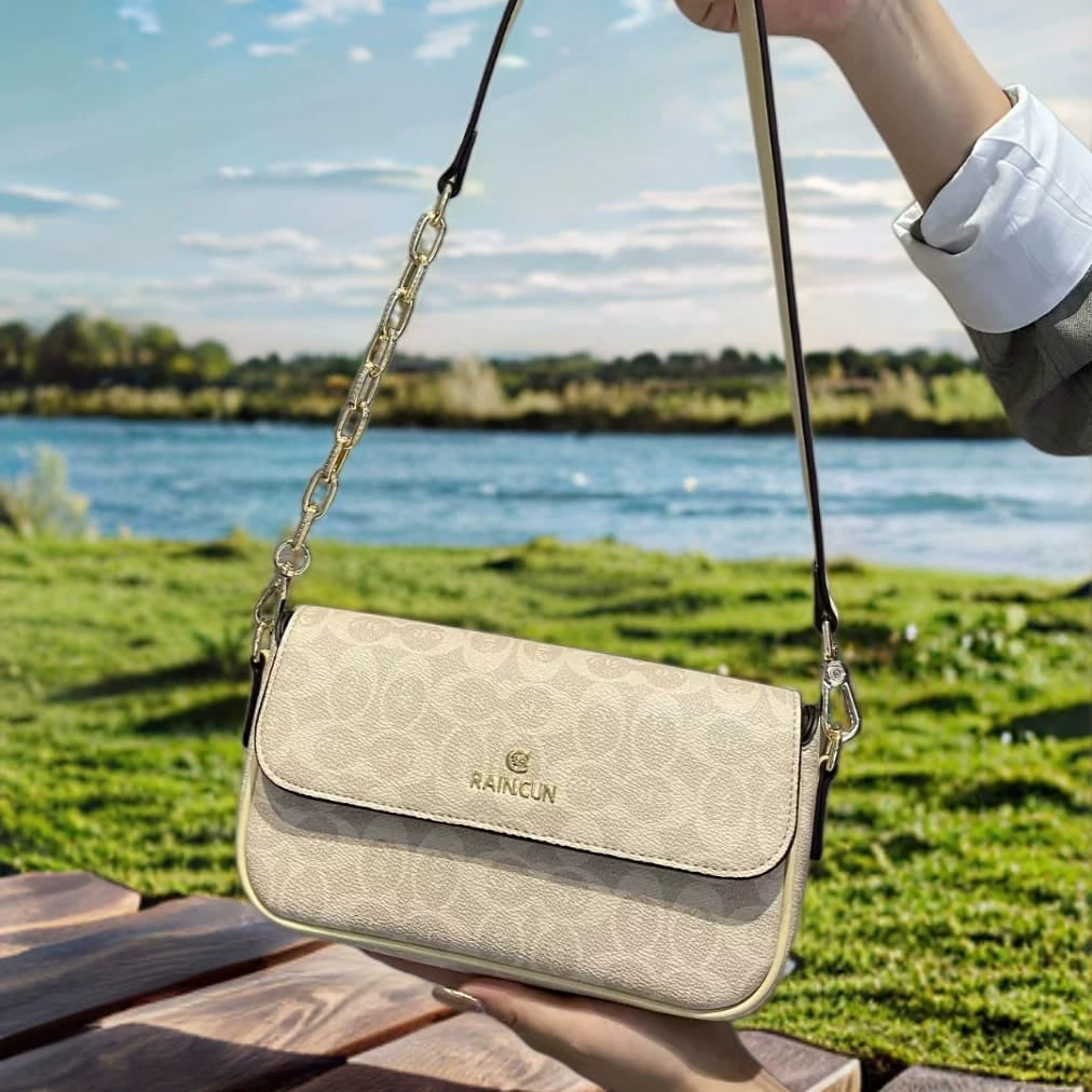 Coach Luxury Girl Shoulder Raincun Bag