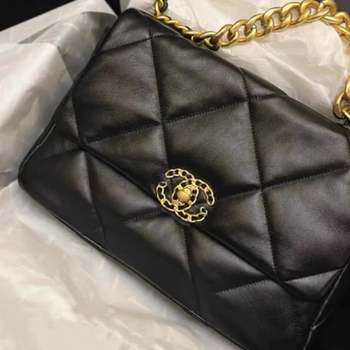 CHANEL Pre Owned Classis Flap 19 Shoulder Bag